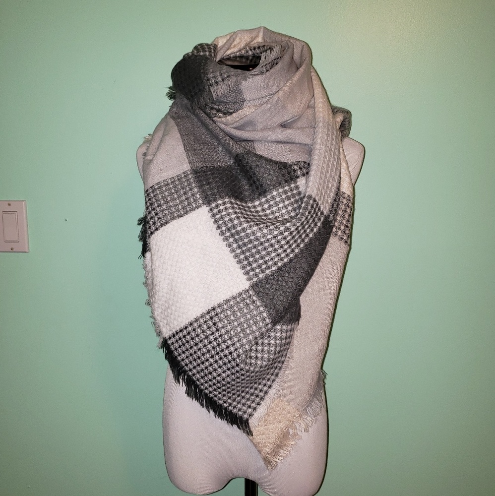Gray & Cream Pashmina Scarf - Picture 2 of 3